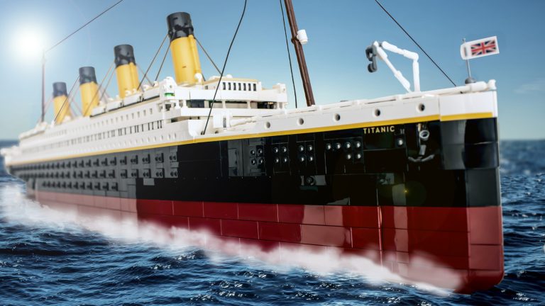 LEGO Creator Expert Titanic Building Kit